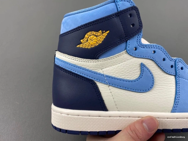 OG High Jordan 1 FD2596-400 in First Flight WMNS Air 0723